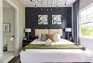 4 Schlafzimmer, Schreibtisch, Bügeleisen/Bügelbrett, WLAN