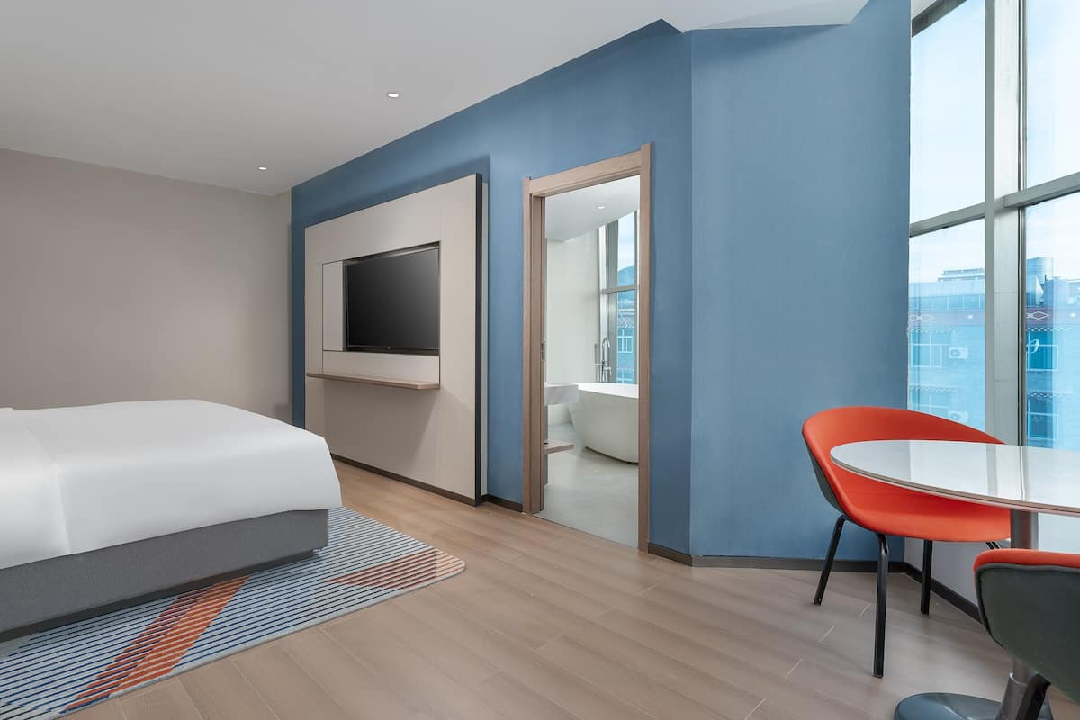 Suite, 1 King Bed | 1 bedroom, premium bedding, down comforters, minibar