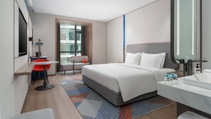 Premium bedding, down comforters, minibar, desk - Holiday Inn Express Shangri La by IHG (Deqin)