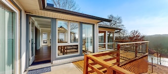 Lakefront paradise with amazing views, washer/dryer, & central AC