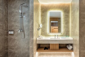 Habitación estándar, 1 cama de matrimonio grande, accesible para personas con discapacidad | Baño | Ducha y cabezal de ducha con hidromasaje