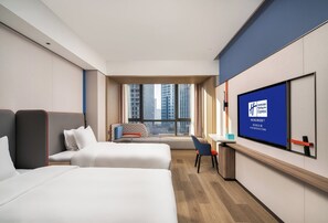 Premium bedding, down duvets, laptop workspace, blackout curtains - Holiday Inn Express Xi An Aerospace Town by IHG (Xi'an)
