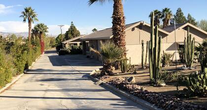 Desert Rose Oasis Studio En Suite on Gated Ranchette near all events