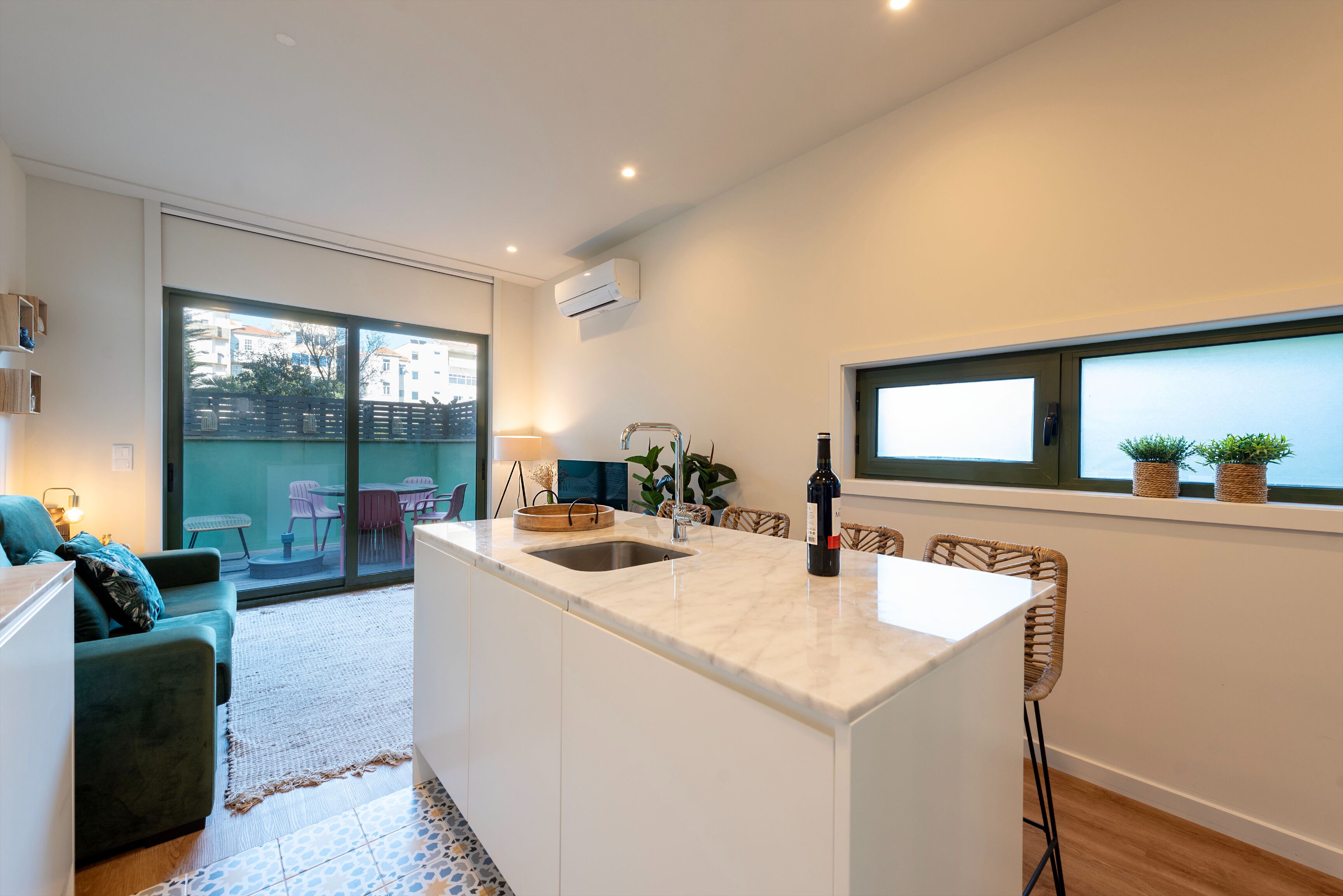 Central Exotic Flat With Shared Pool - Porto