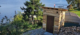 LAKE HOUSE Relax'n in or on the water this is your place for memories to be made