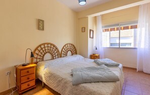 3 bedrooms, iron/ironing board, travel cot, free WiFi