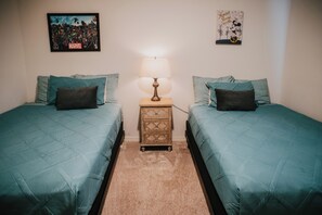 3 quartos, ferros/tábuas de passar roupa, Wi-Fi, roupa de cama