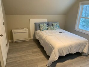 3 عدّة غرف نوم ومكتب ومكواة/لوح كي وسرير سفر