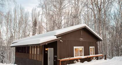 Cottage in the hills with room for the whole family!