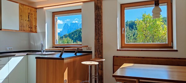 Interior - Holiday Apartment 'Aschnerhof Auf'm Egg' with Mountain View, Private Terrace and Wi-Fi (Renon)
