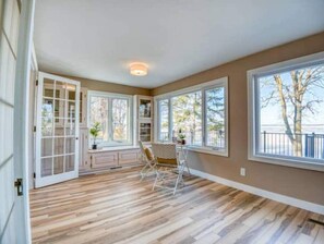 Interior - Sunny Lake Bemidji Paradise
(Bemidji)