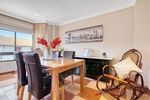 Dining - Apartment 'La Bodegueta' with Private Terrace, Wi-Fi and Air Conditioning (Orba)