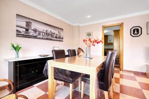 Dining - Apartment 'La Bodegueta' with Private Terrace, Wi-Fi and Air Conditioning (Orba)