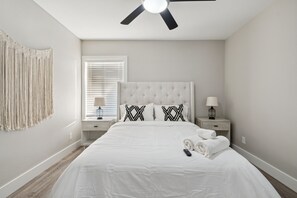3 bedrooms, in-room safe, iron/ironing board, travel cot
