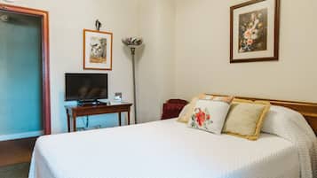 Standard Room | 1 bedroom, individually decorated, individually furnished