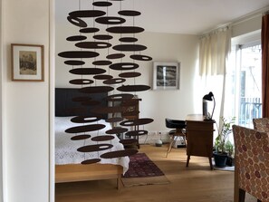 3 bedrooms, desk, iron/ironing board, WiFi - Countryside in Paris! Beautiful, overlooking gardens, terrace, luxury residence. (Paris)
