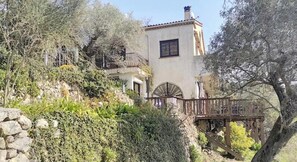 Exterior - Vacation Home "Villa Robinson Belvedere" with Mountain View, Private Pool & Wi-Fi (Montauroux)