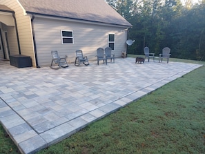 Unclassified image, 4 of 12, button - 2 Bedroom Newnan Guest House built in 2022 with full kitchen and laundry room! (Newnan)