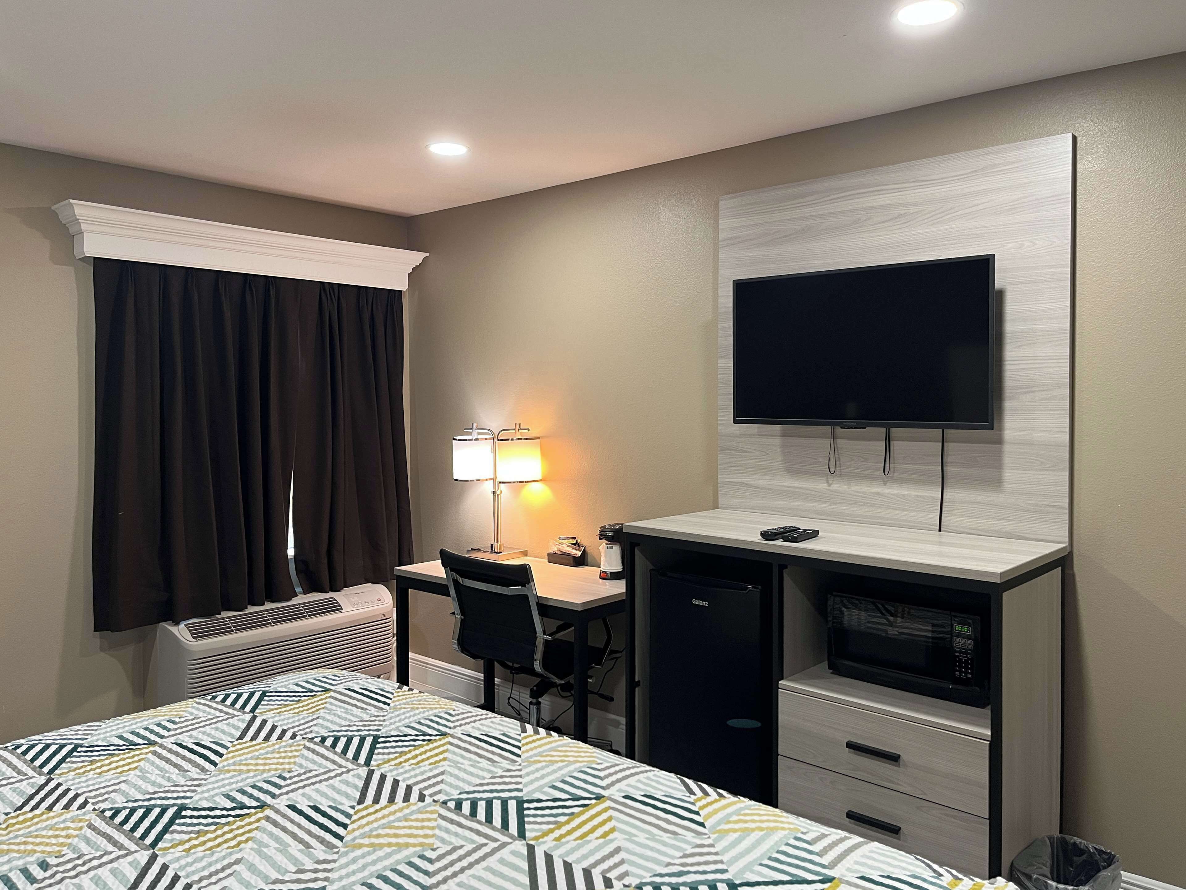 Desk, free WiFi, bed sheets