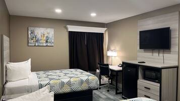 Escritorio, wifi gratis y ropa de cama