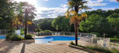 Le Chalet Le Roy à Mauroux – Détente, Nature & Loisirs en Famille !