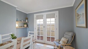 Interior - Southport - pet friendly home near to the ocean (Port Fairy)