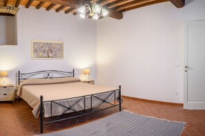 8 bedrooms, WiFi, bed sheets - Villa Quercina by MMega (Pergine Valdarno)