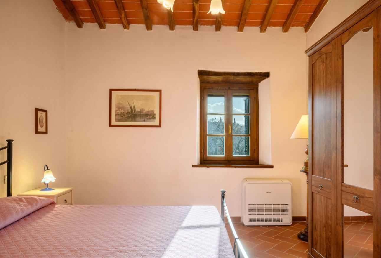 8 habitaciones, wifi y ropa de cama 