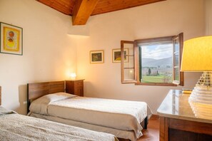 5 bedrooms, WiFi, bed sheets - Villa Scerfia by MMega (Pergine Valdarno)