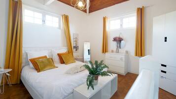 4 dormitorios, tabla de planchar con plancha, wifi gratis y ropa de cama