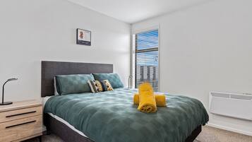 2 bedrooms, iron/ironing board, WiFi, bed sheets