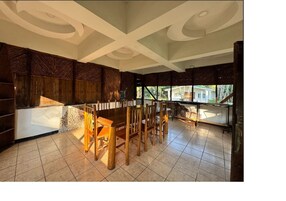 32-inch TV with cable channels