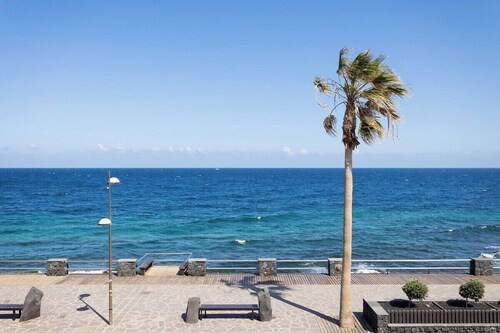 Home2Book Stunning Sea Views House, Private Pool