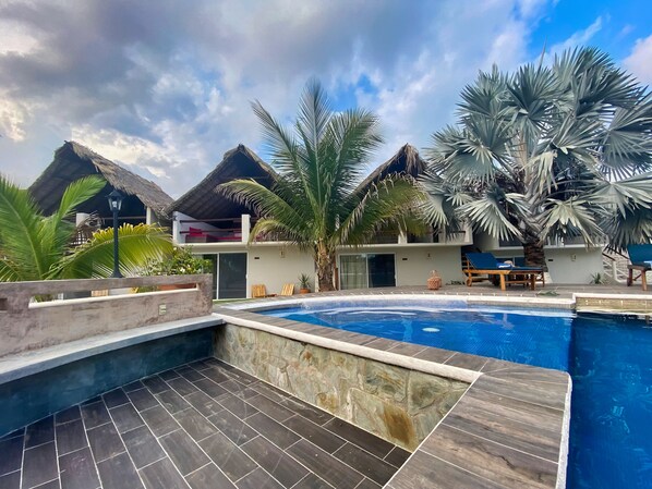 Outdoor pool - CasaPiedra (Santa María Colotepec)