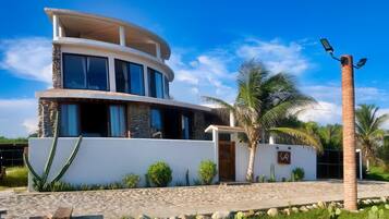 Overnatningsstedets facade