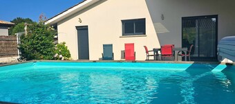 Maison 4 Pièces Avec Piscine à Lit et Mixe