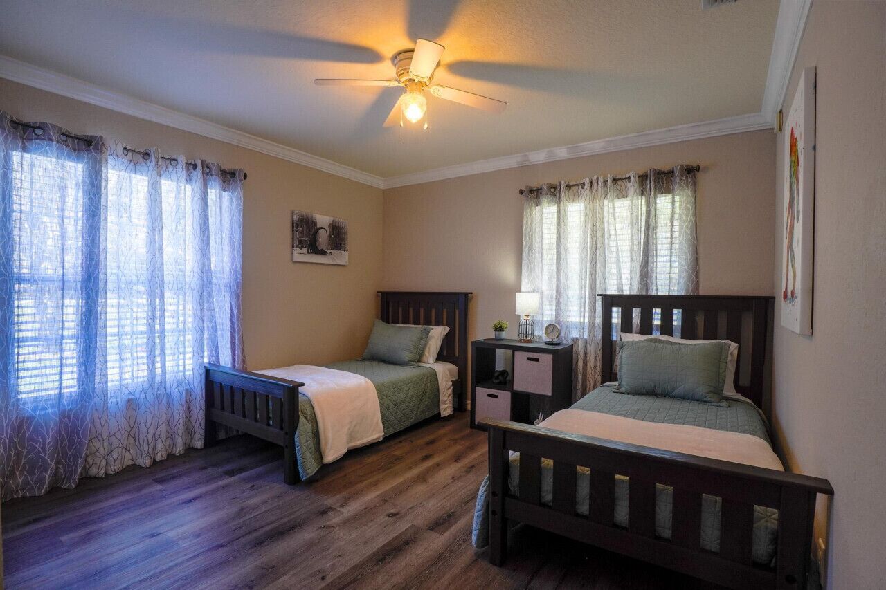 3 bedrooms, desk, iron/ironing board, free WiFi