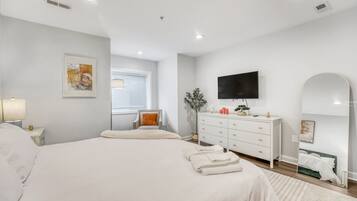 3 bedrooms, iron/ironing board, travel crib, WiFi