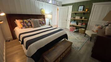 3 bedrooms, desk, free WiFi, bed sheets