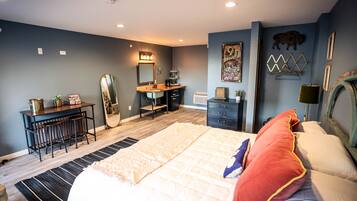 Deluxe Single Room | 2 bedrooms, laptop workspace, free WiFi