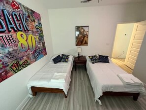 6 dormitorios, tabla de planchar con plancha, wifi y ropa de cama