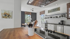 Private kitchen - Crescent Oasis - Quiet Slice of 30A (Santa Rosa Beach)