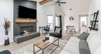 Newly Updated Cozy Home