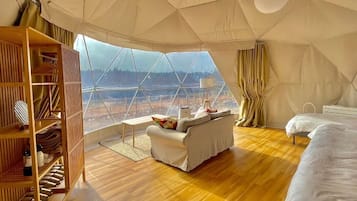 Luxury-Zelt, 1 Schlafzimmer, Nichtraucher, Kühlschrank | 1 Schlafzimmer, individuell dekoriert, individuell eingerichtet