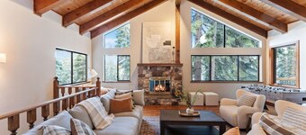 10 mins to NorthStar! A/C, Hot Tub, Games & Views