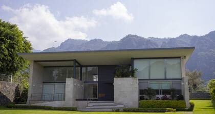 Casa del Valle, acogedora y con hermosa vista.