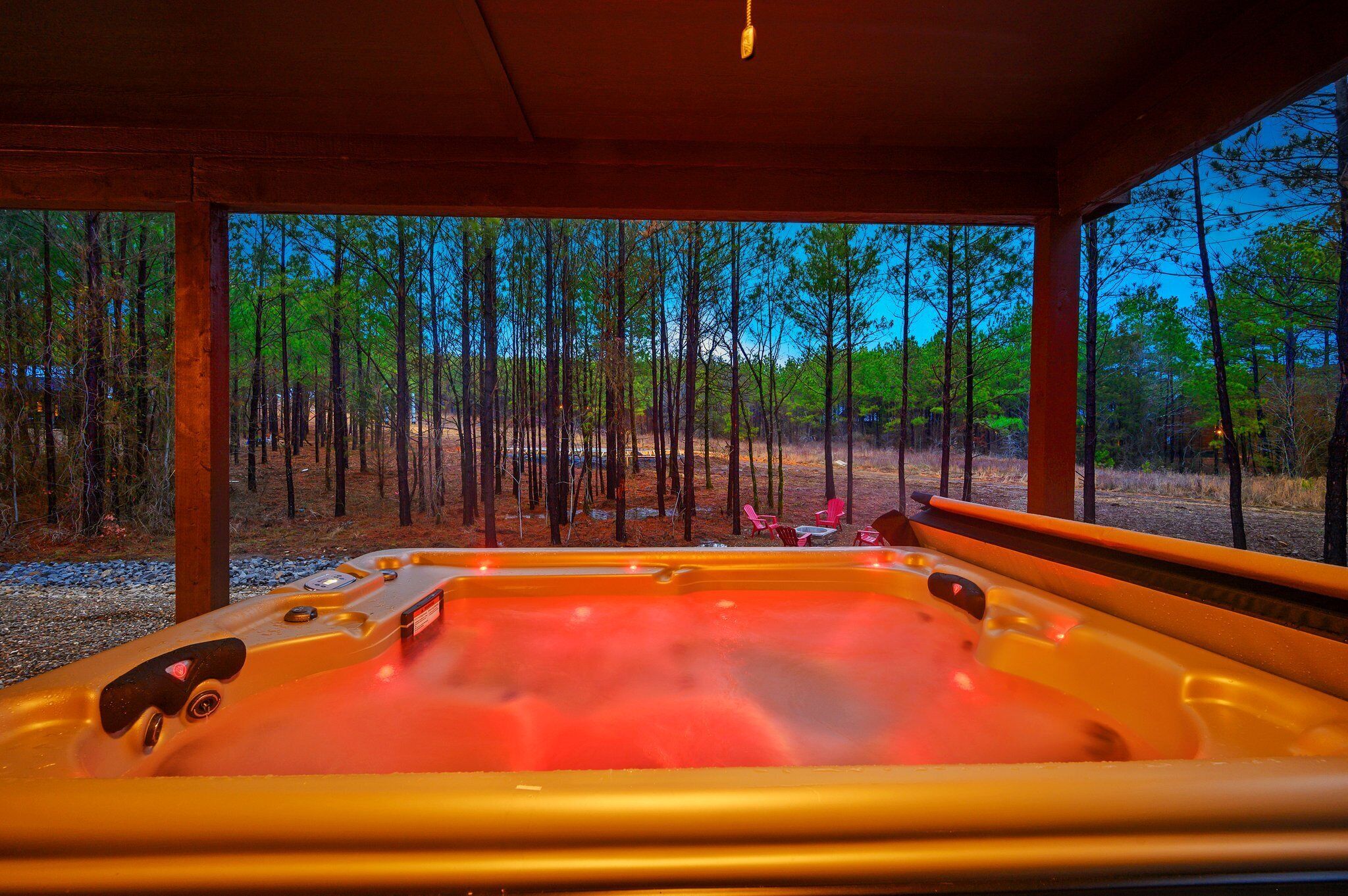 Tina de hidromasaje al aire libre