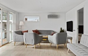 Smart TV - Gorgeous home in Melby with WiFi (Melby)