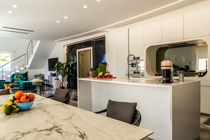 Dining - Elegant villa with pool in Mascali (Mascali)