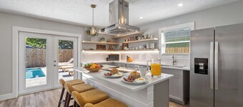 Bikes, Pool, Fire Pit, Bonfires • Near Pier Park & Beaches | G By The Sea